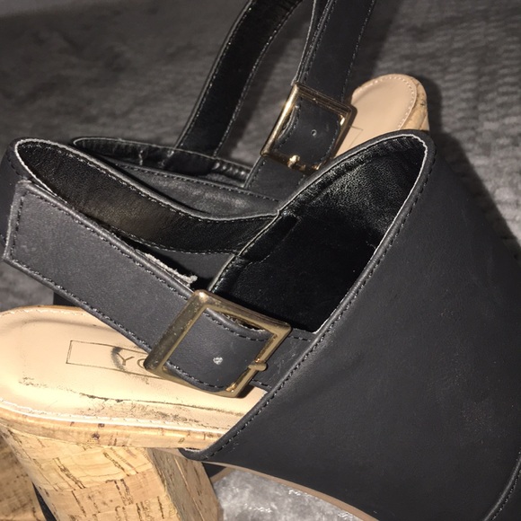 🔴SOLD🔴 Sz7.5 Yoki Black booties 🍂🍁 - Picture 7 of 8